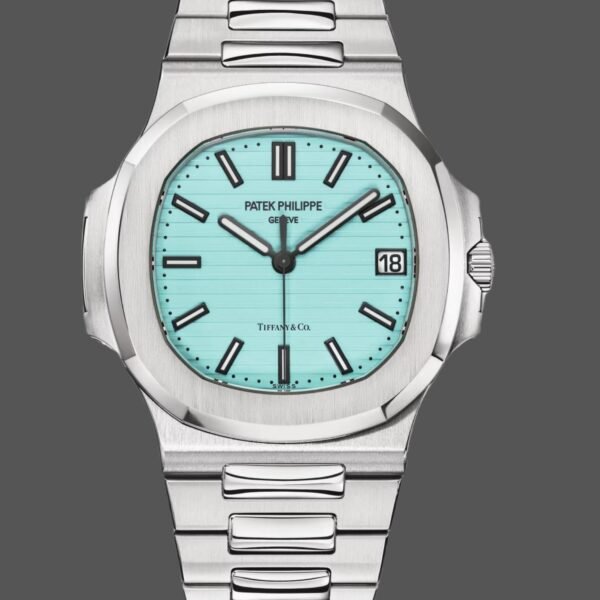 Replica Patek Philippe Nautilus 5711 1A 018 Green Dial 40mm Mens Watch